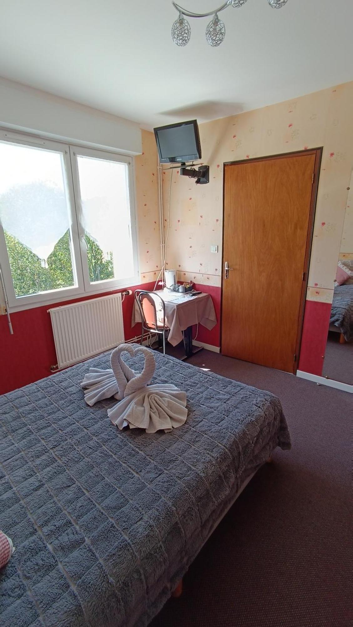Hotel Le Pommeil Gueret Luaran gambar