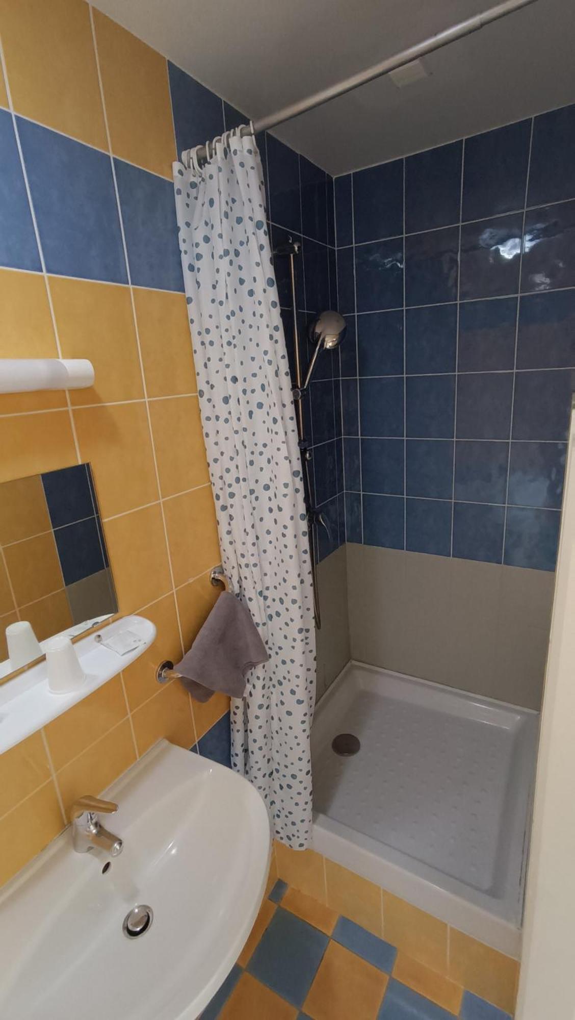 Hotel Le Pommeil Gueret Luaran gambar