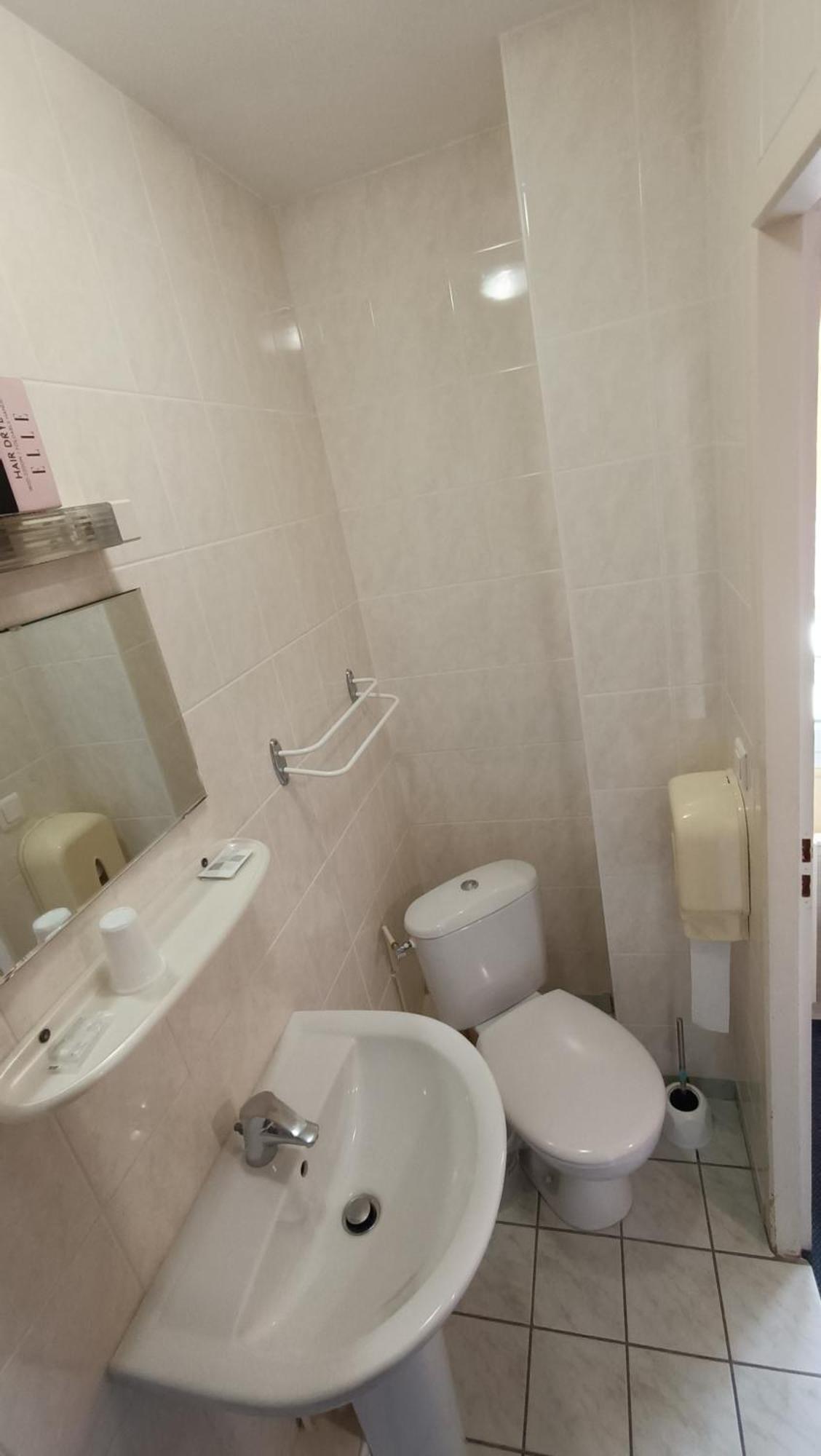 Hotel Le Pommeil Gueret Luaran gambar
