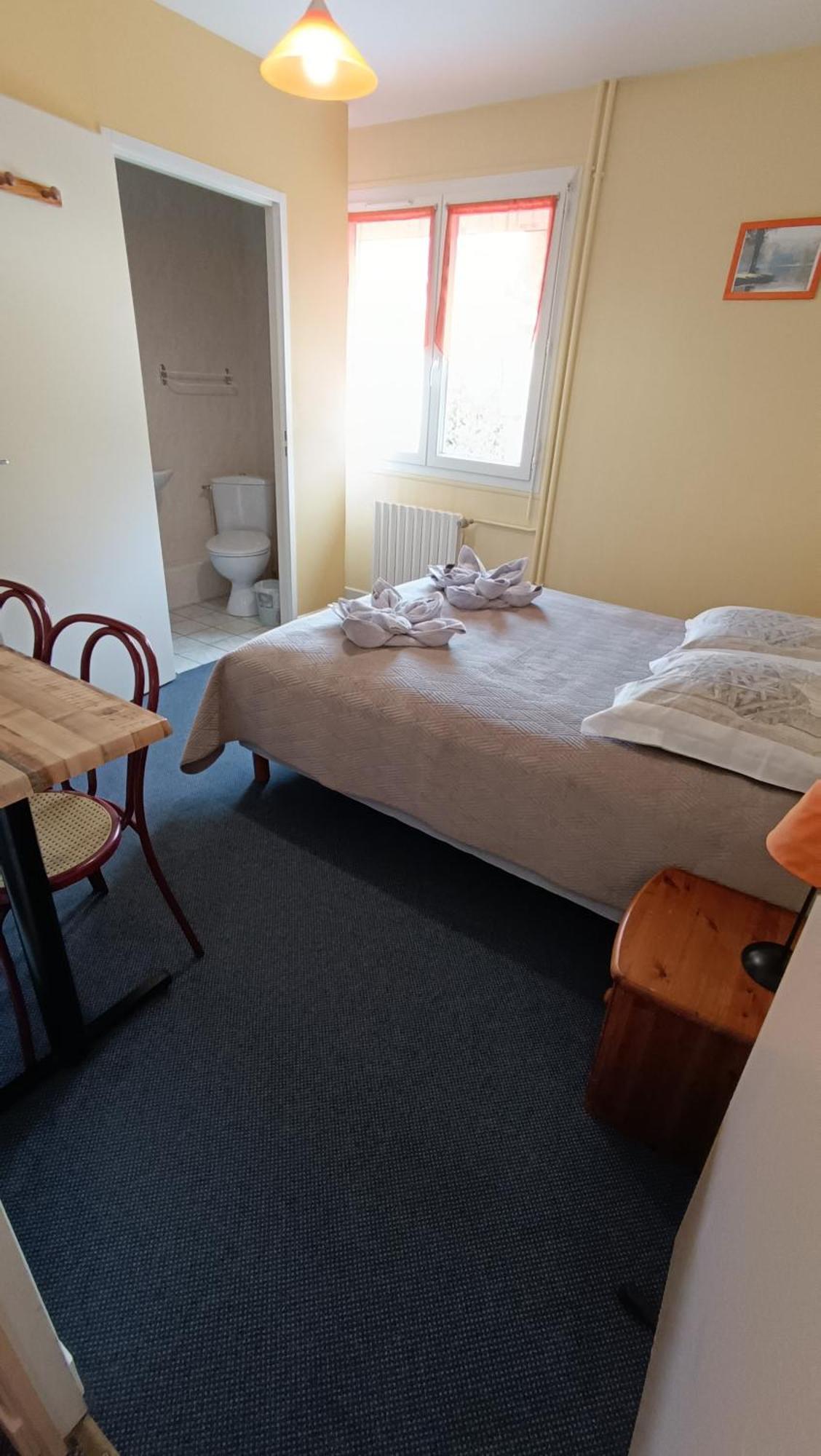 Hotel Le Pommeil Gueret Luaran gambar